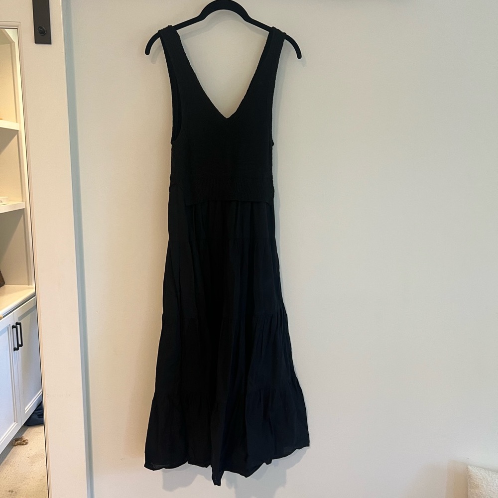 En Saison black tiered v neck dress size S